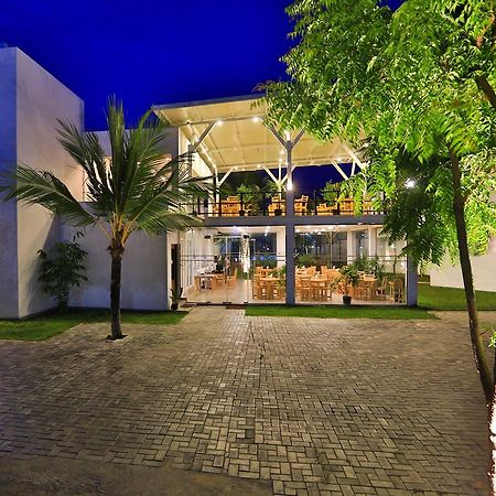 Arugambay Roccos Hotel Arugam Bay Buitenkant foto
