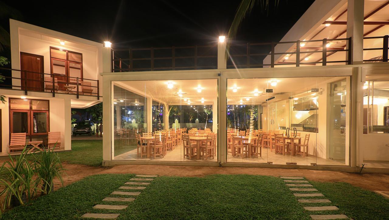 Arugambay Roccos Hotel Arugam Bay Buitenkant foto